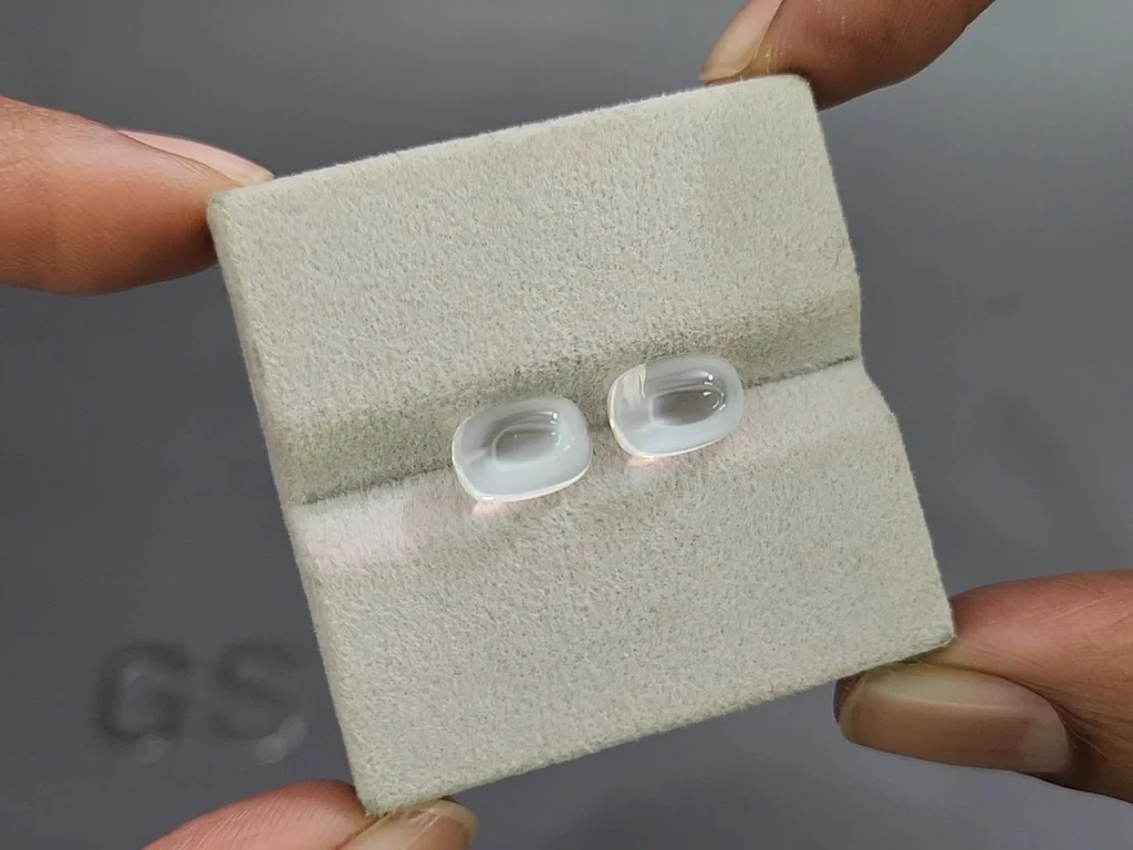 Pair of moonstones cabochon cut 5.34 carats, Burma Image №4