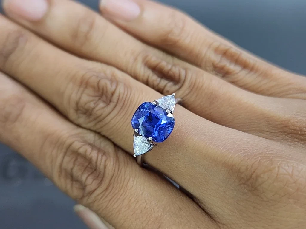 Sapphire Cornflower Blue cushion cut 4.13 carats, Sri Lanka Image №5