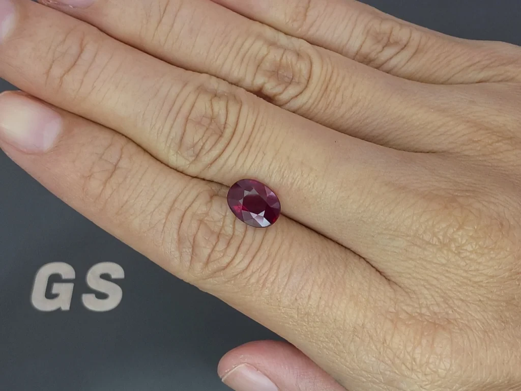Unheated ruby Pigeon’s blood oval cut 2.50 carats, Mozambique Image №2