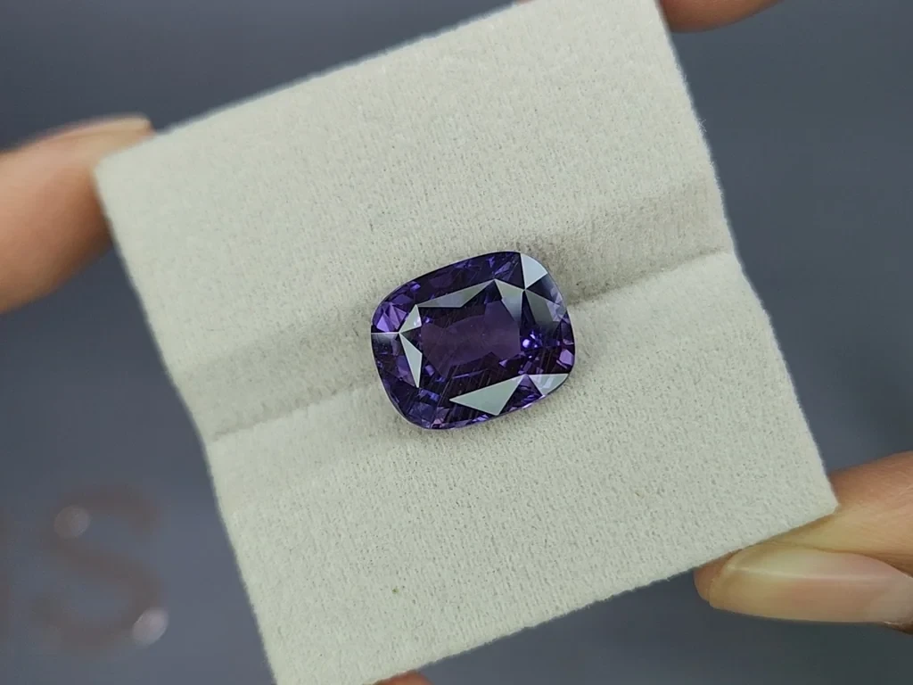 Unheated violet sapphire cushion cut 10.10 carats, Sri Lanka Image №4