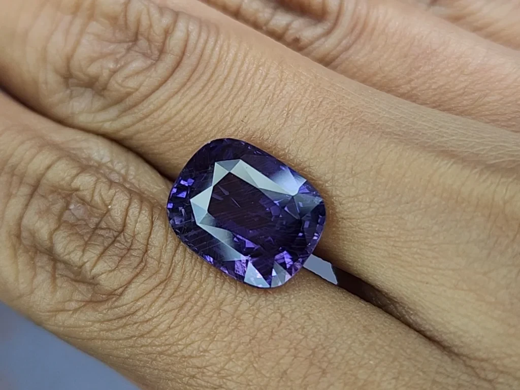 Unheated violet sapphire cushion cut 10.10 carats, Sri Lanka Image №2