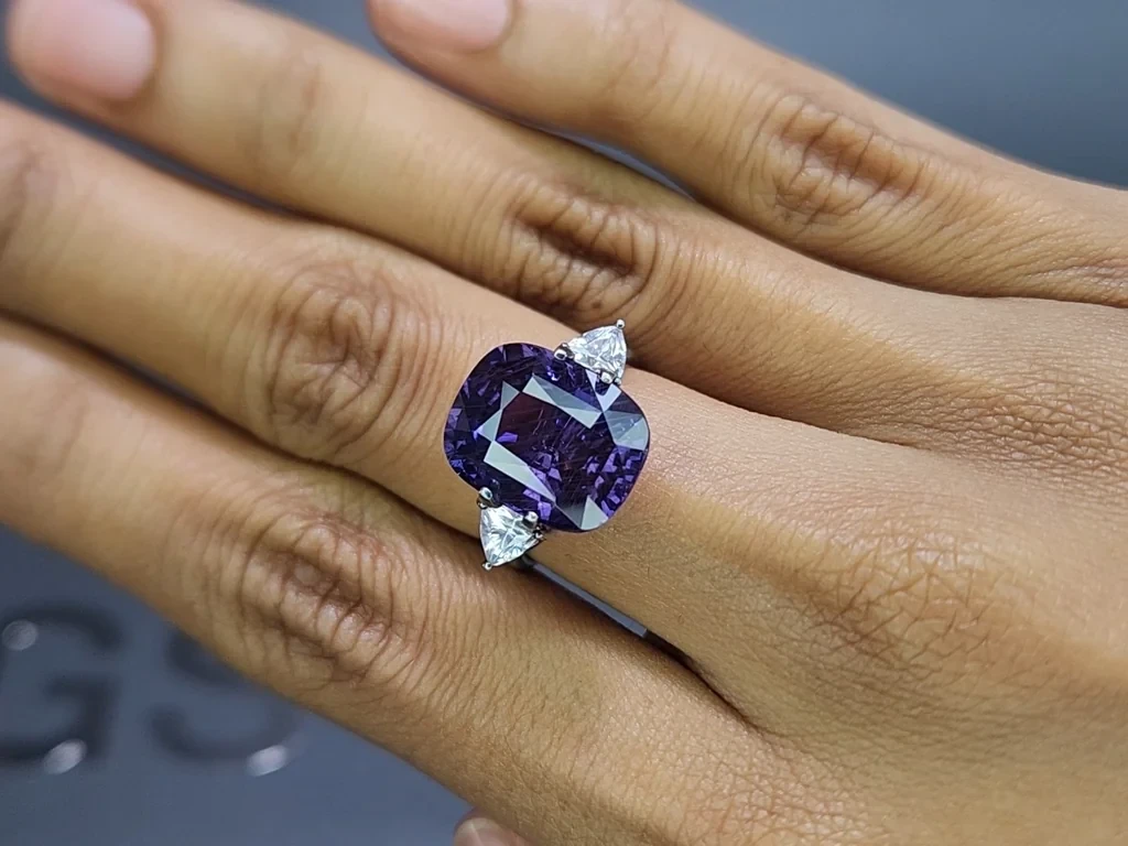 Unheated violet sapphire cushion cut 10.10 carats, Sri Lanka Image №5