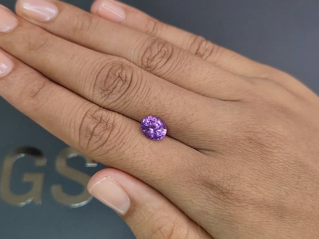 Rare color сhange spinel 2.12 carat in oval cut  Image №2