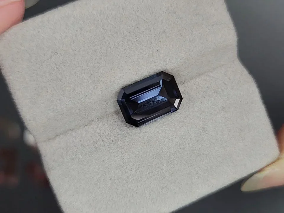 Octagon-cut deep blue spinel 3.29 carats, Tanzania Image №4