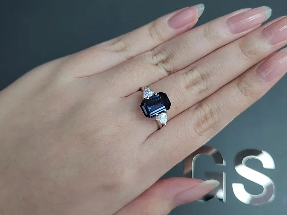 Octagon-cut deep blue spinel 3.29 carats, Tanzania Image №5