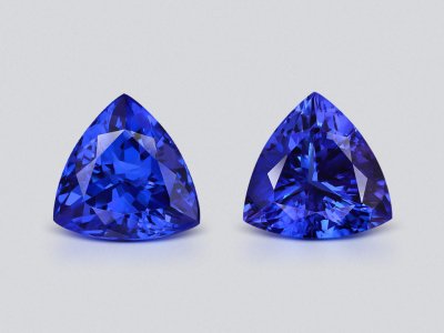 Pair of tanzanites in trillion cut 5.59 carats, Tanzania photo