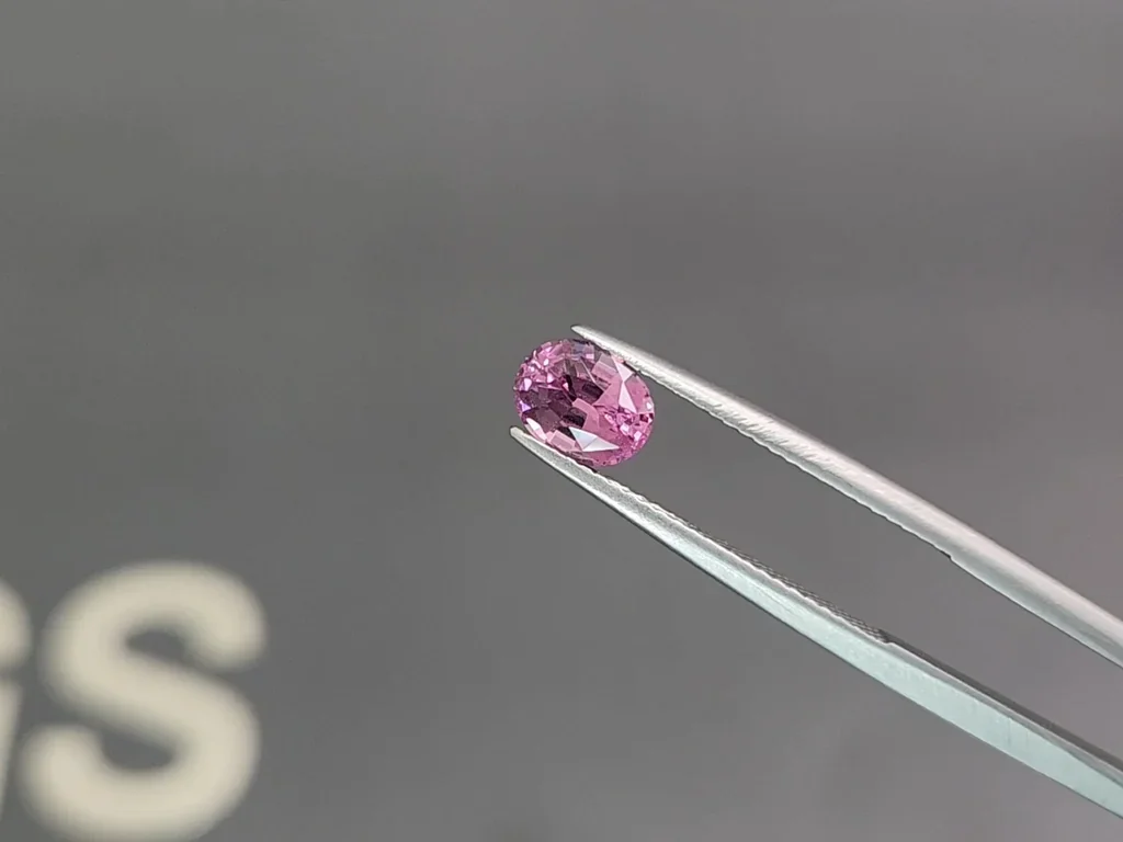 Rhodolite garnet oval cut 1.26 carats, Tanzania Image №2