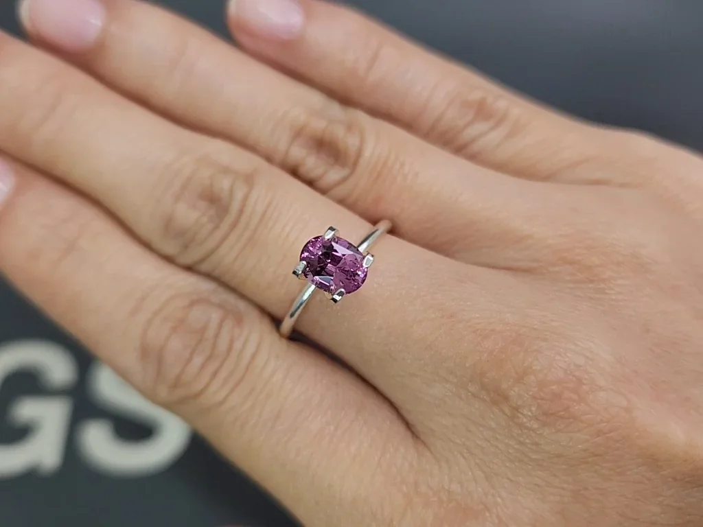 Rhodolite garnet oval cut 1.26 carats, Tanzania Image №4