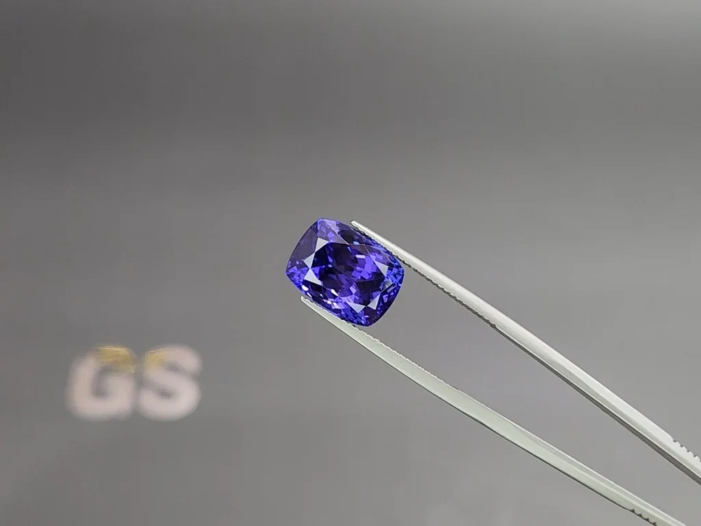 Tanzanite cushion cut 7.95 carats, Tanzania Image №3