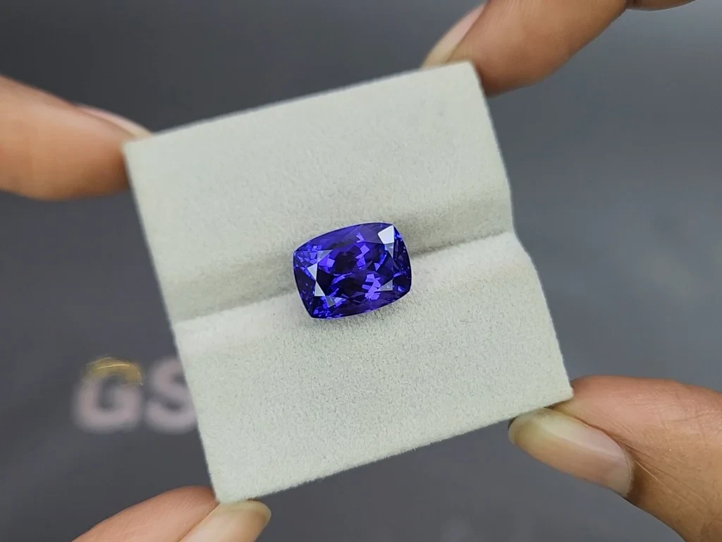 Tanzanite cushion cut 7.95 carats, Tanzania Image №4