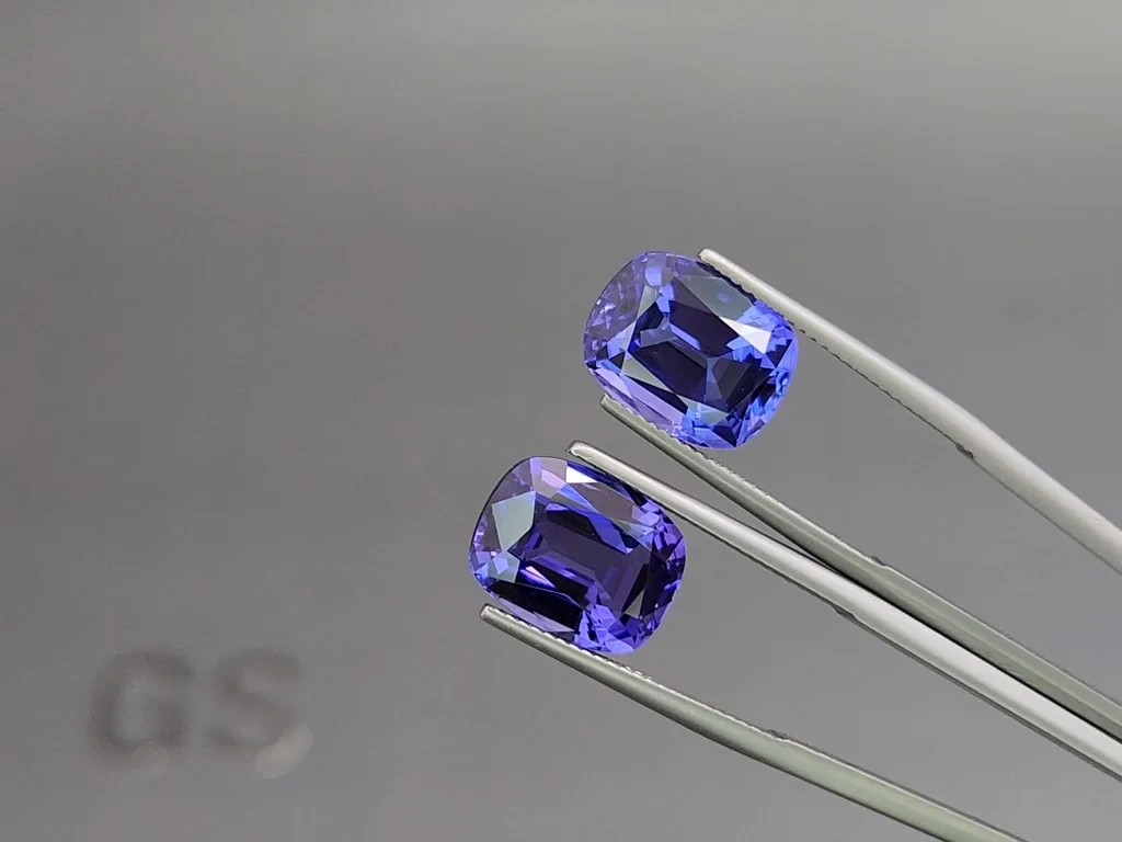 Pair of tanzanites cushion cut 14.51 carats, Tanzania  Image №3