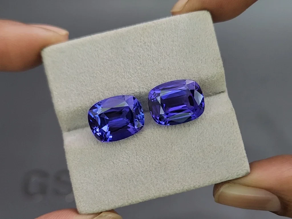 Pair of tanzanites cushion cut 14.51 carats, Tanzania  Image №4