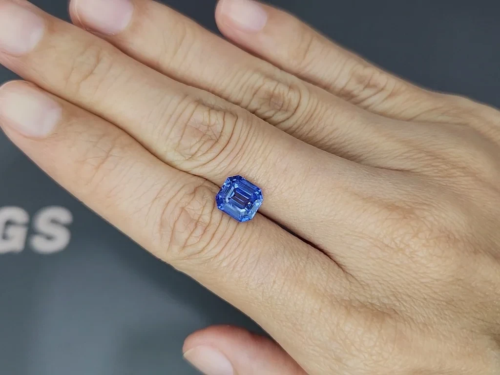 Cornflower Blue sapphire in octagon cut 3.04 carats, Sri Lanka Image №2