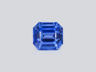 Cornflower Blue sapphire in octagon cut 3.04 carats, Sri Lanka photo