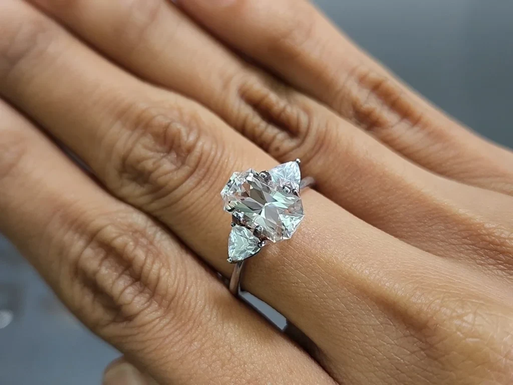 Kunzite kunzite radiant cut 2.42 carats, Pakistan Image №5