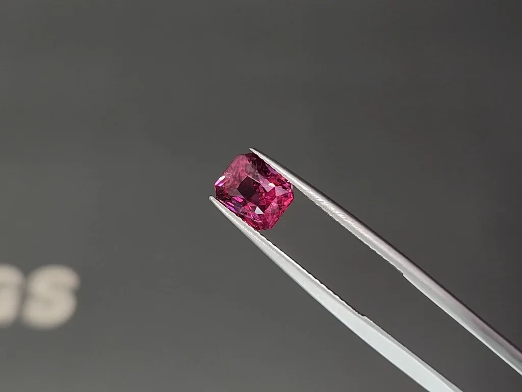 Pink spinel radiant cut 2.59 carats, Tanzania Image №3
