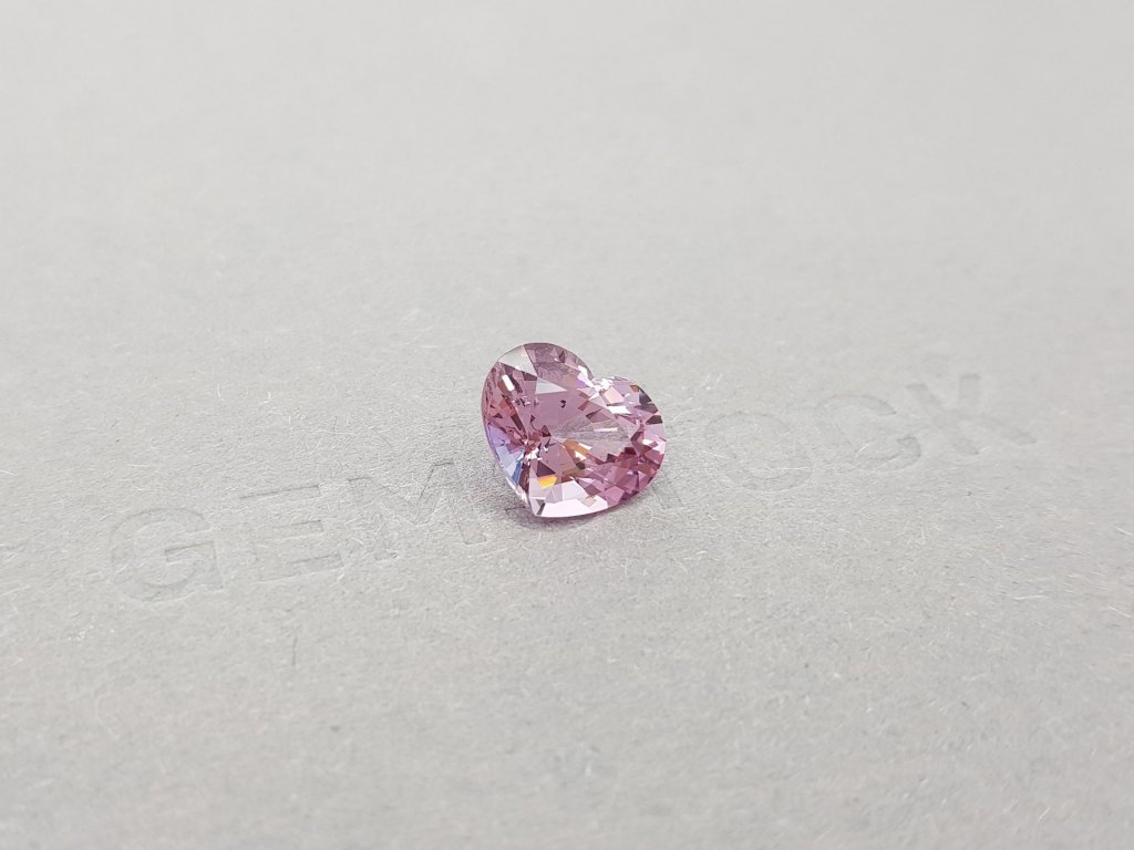 Burmese pink spinel in heart shape 3.58 ct Image №2