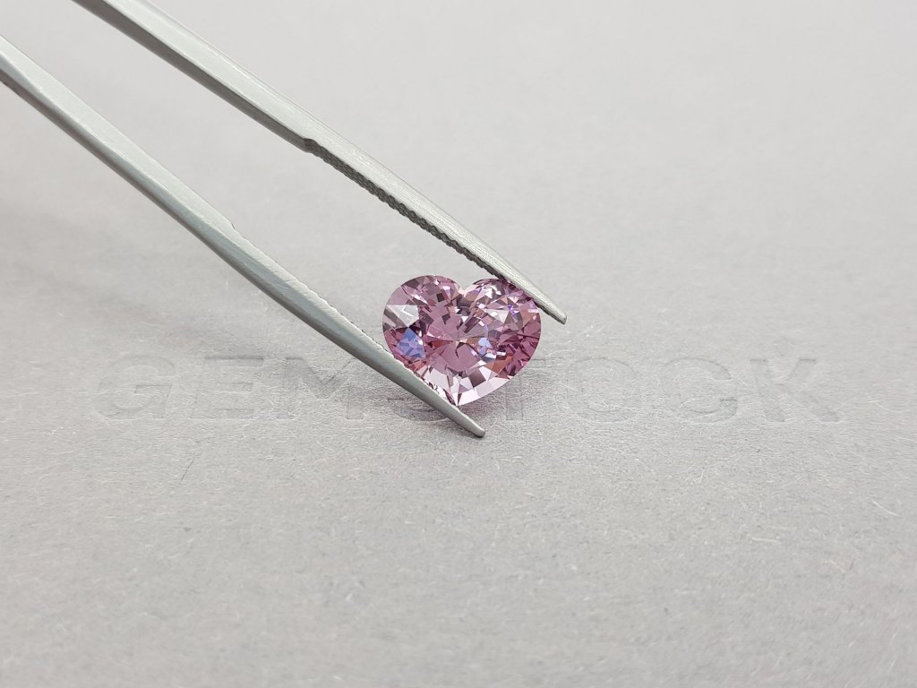 Burmese pink spinel in heart shape 3.58 ct Image №4
