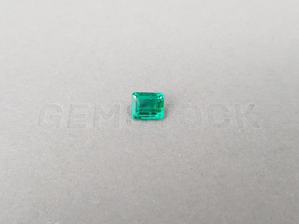 Vivid Green emerald from Colombia in octagon cut 1.30 ct Image №2