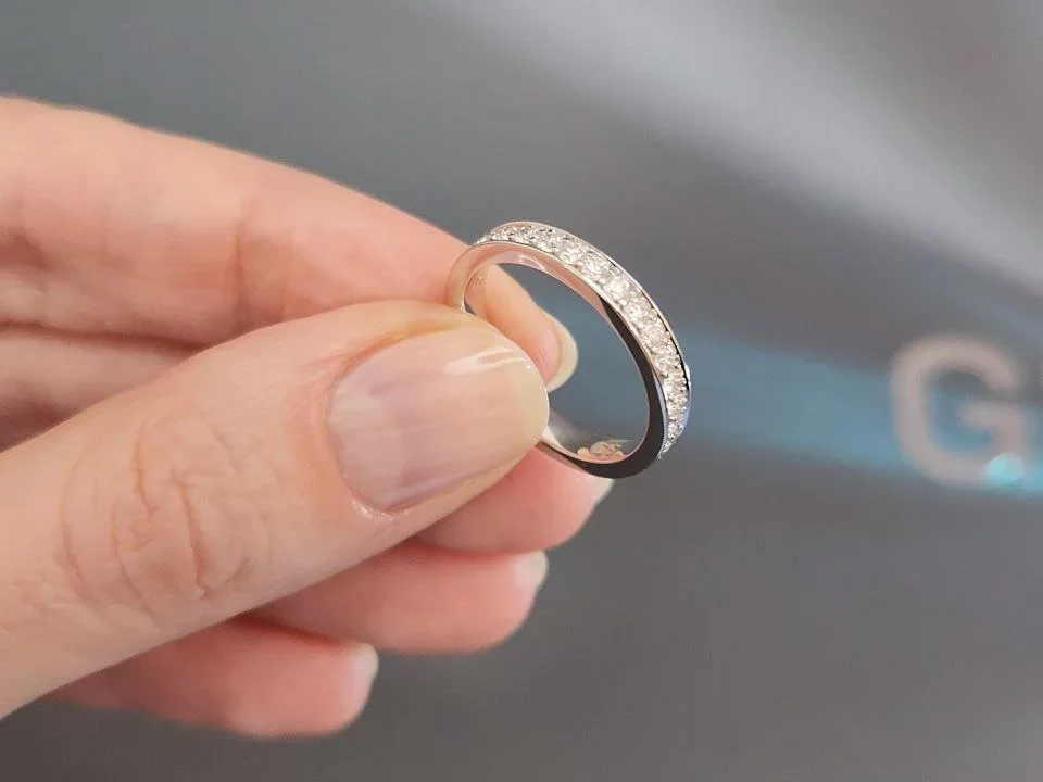 Diamond ring in 18K white gold Image №3