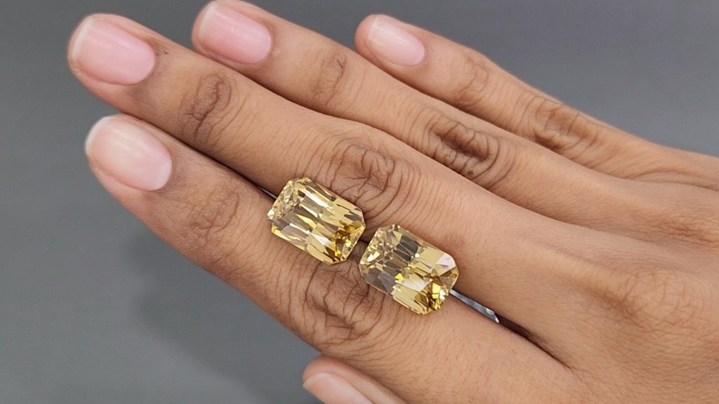 Large pair of radiant-cut yellow zircons 26.86 carats, Cambodia Image №2