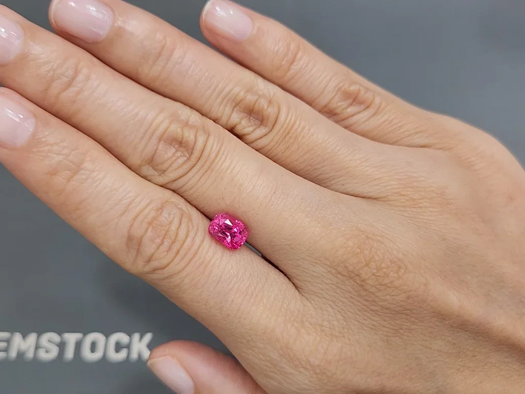 Neon pink Jedi color cushion-cut spinel 2.08 carats, Vietnam, Vibrant type GRS Image №2