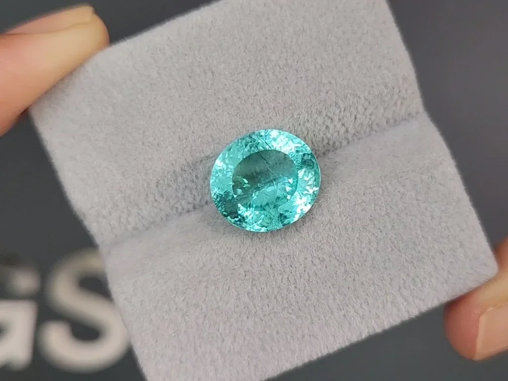 Neon blue Paraiba tourmaline in oval cut 5.75 carats, Mozambique Image №4