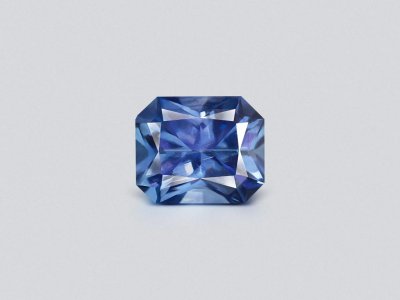 Radiant cut blue sapphire 0.94 carats, Sri Lanka photo