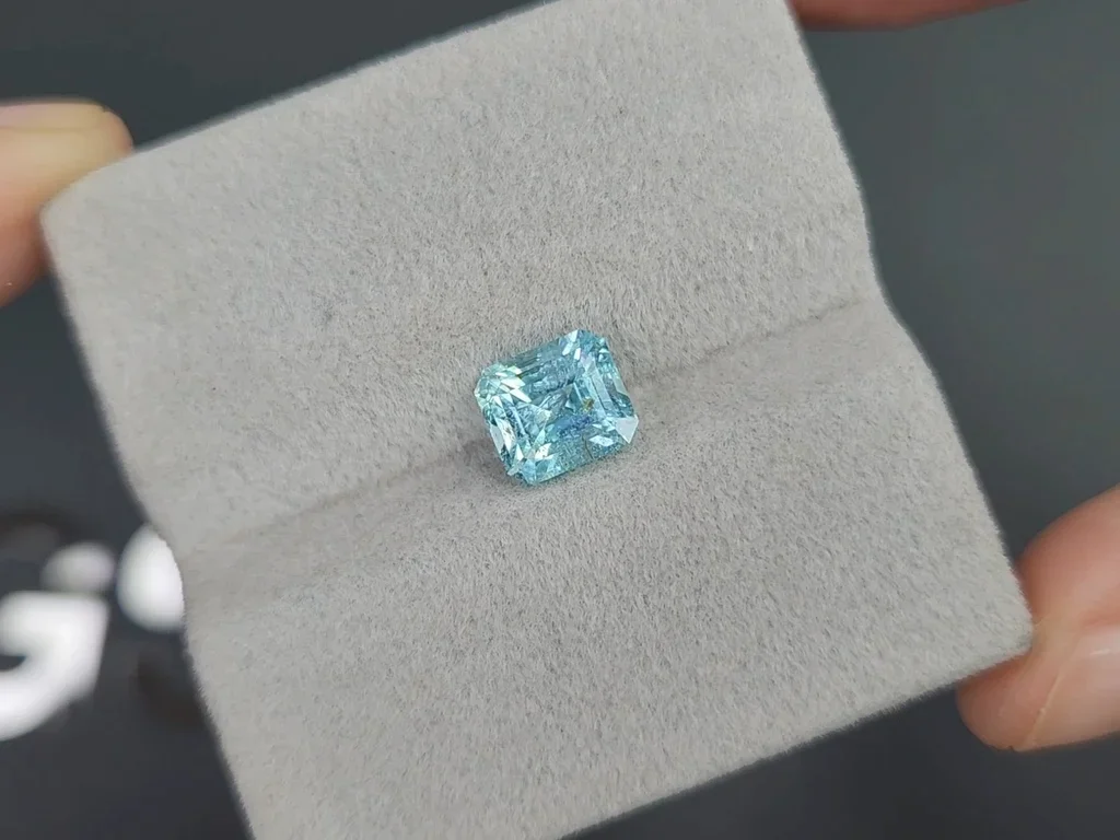Octagon-cut Paraiba blue tourmaline 1.81 carats, Mozambique Image №4