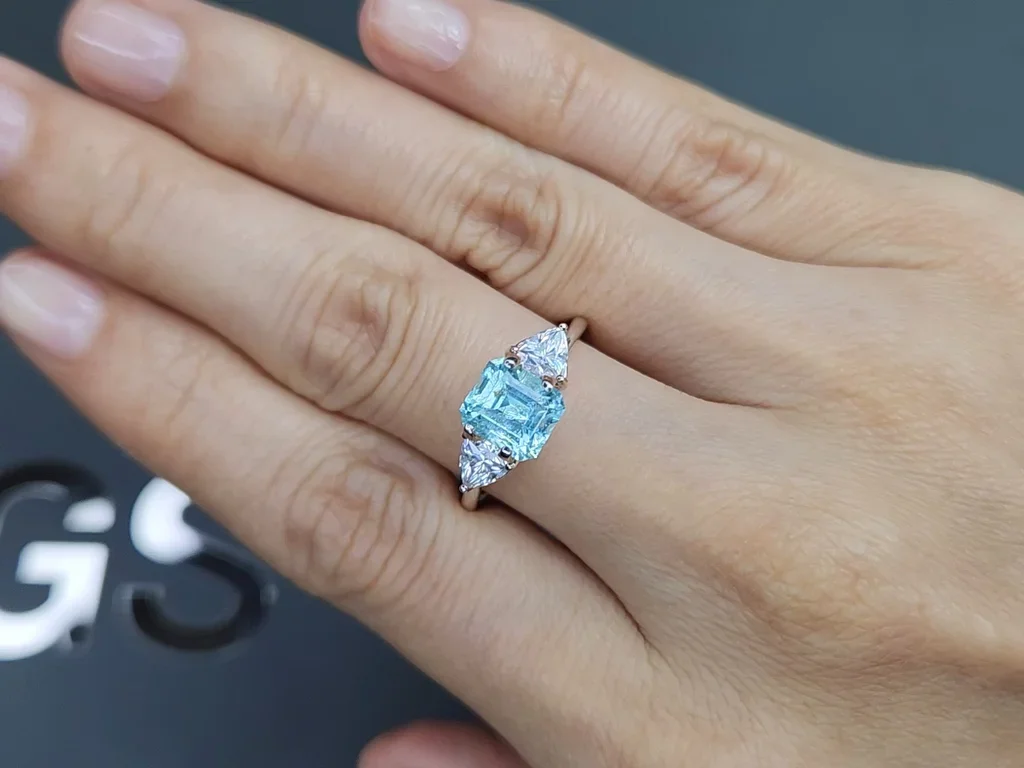 Octagon-cut Paraiba blue tourmaline 1.81 carats, Mozambique Image №5