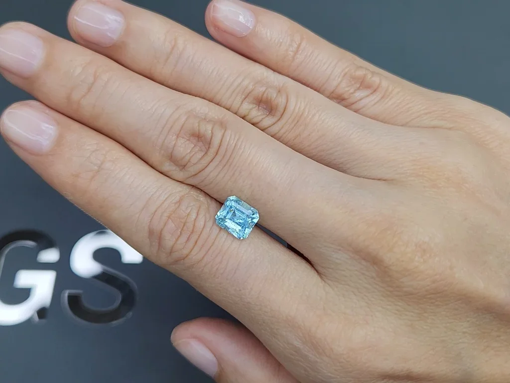 Octagon-cut Paraiba blue tourmaline 1.81 carats, Mozambique Image №2