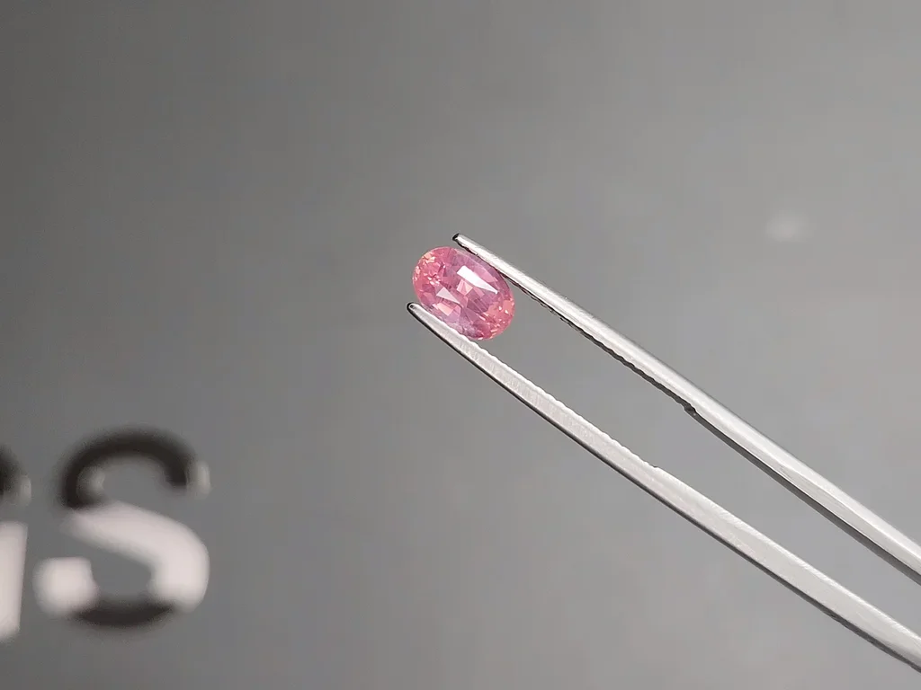 Unheated sapphire Padparadscha in oval cut 1.60 carats, Madagascar Image №3
