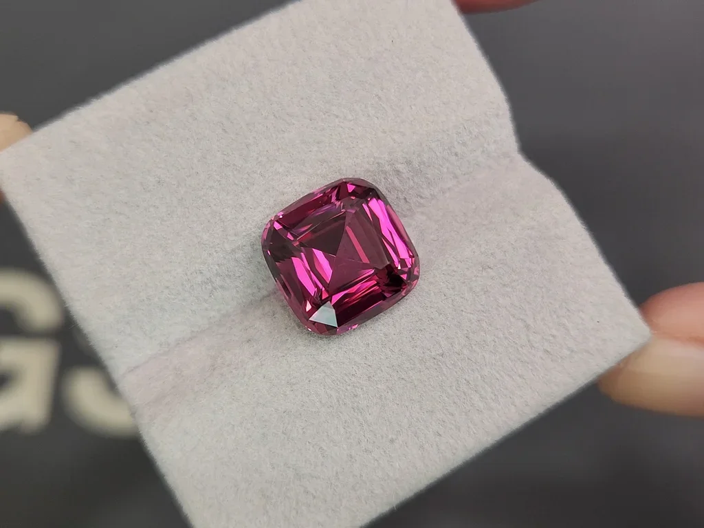 Garnet rhodolite cushion cut 8.46 carats, Tanzania Image №4