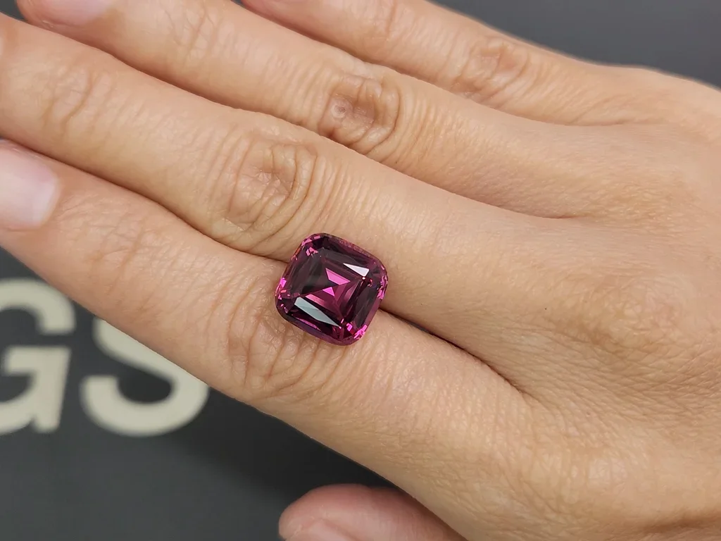 Garnet rhodolite cushion cut 8.46 carats, Tanzania Image №2