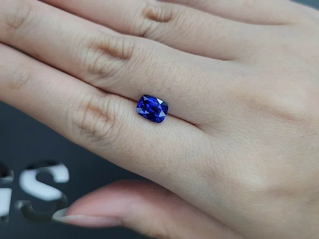 Royal Blue sapphire in cushion cut 2.03 carats, Sri Lanka  Image №2