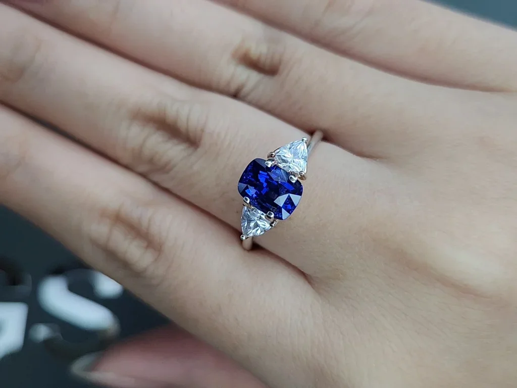 Royal Blue sapphire in cushion cut 2.03 carats, Sri Lanka  Image №5