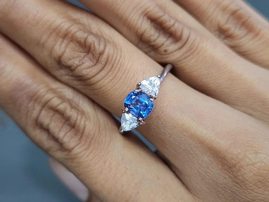 Cobalt spinel cushion cut 1.00 carats, Tanzania Image №5
