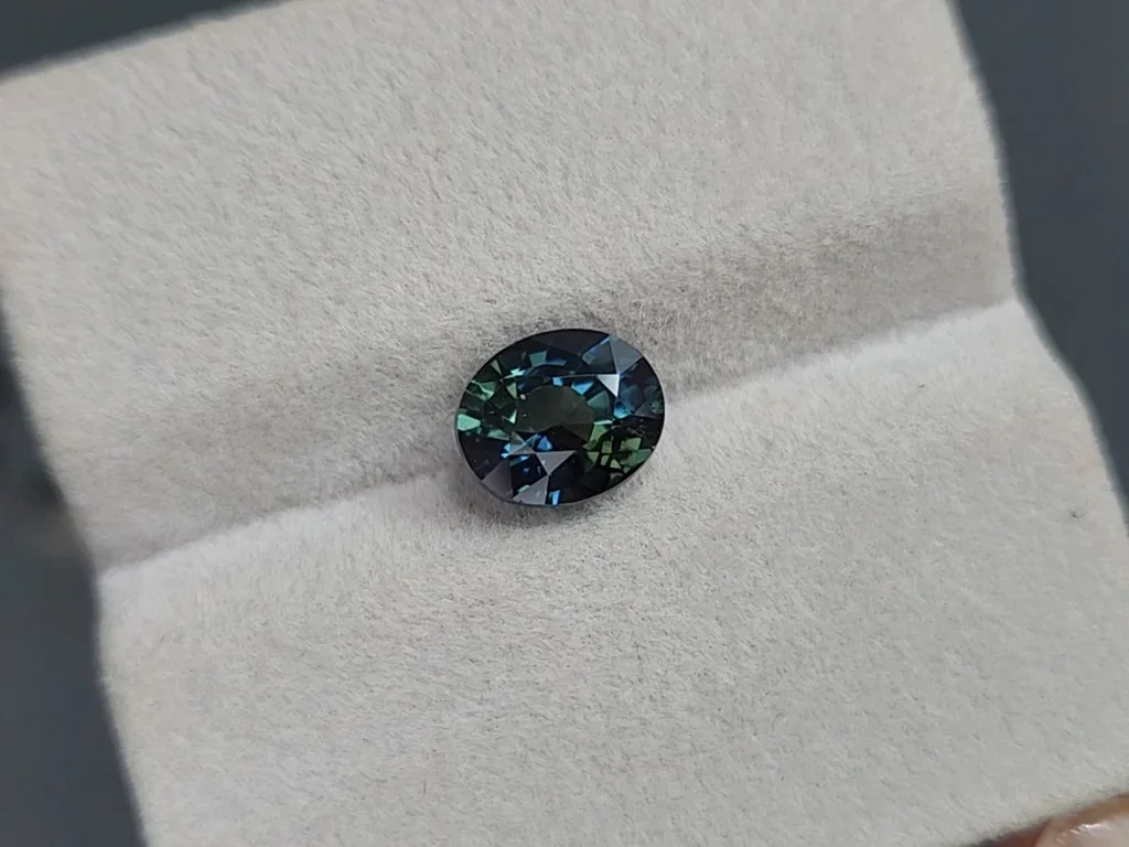 Unheated sapphire Teal oval cut 3.03 carats, Madagascar Image №4