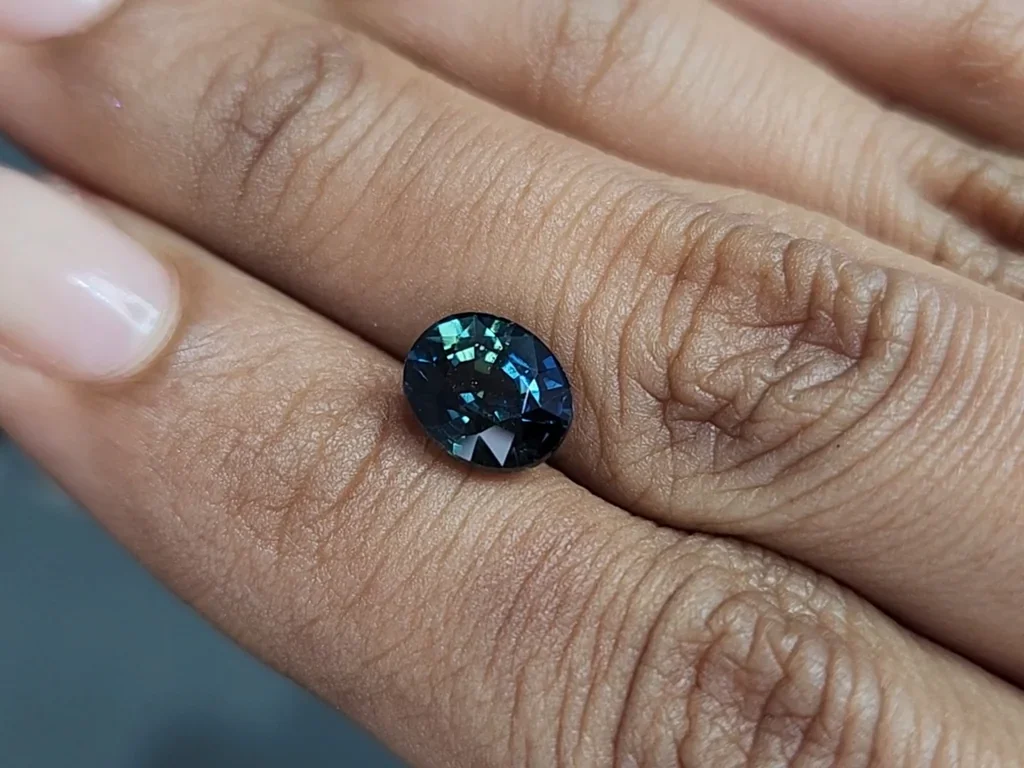 Unheated sapphire Teal oval cut 3.03 carats, Madagascar Image №2