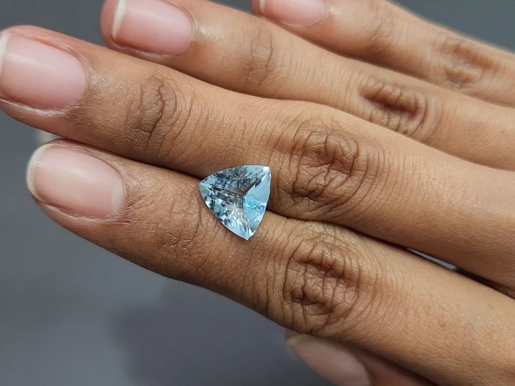 Aquamarine trillion cut 3.35 carats, Madagascar Image №2