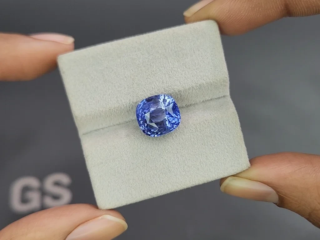 Unheated Intense Blue sapphire in cushion cut 8.05 carats, Sri Lanka Image №4