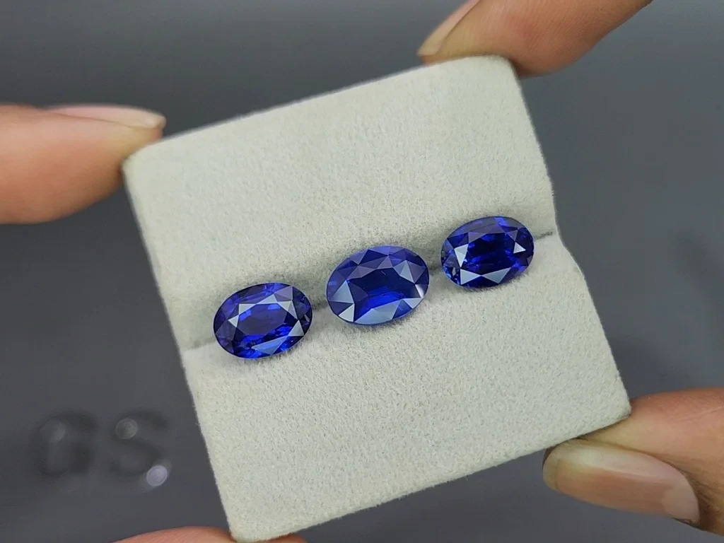 Set of Royal Blue sapphires in oval cut 10.56 carats, Sri Lanka Image №5