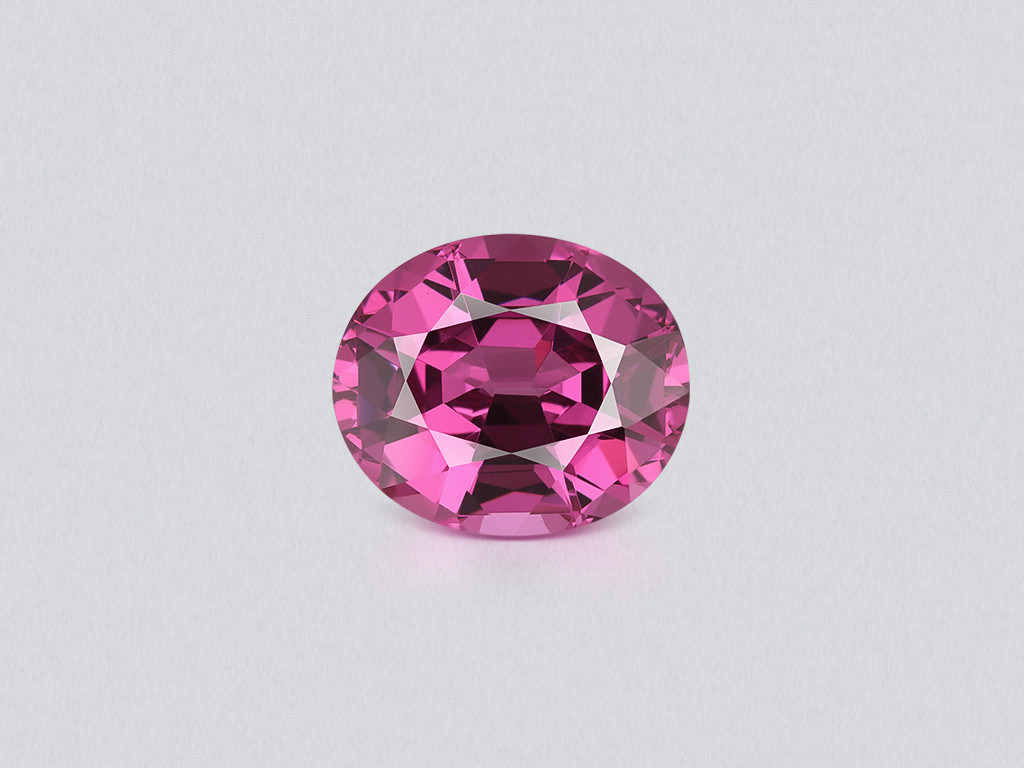 Rhodolite garnet oval cut 5.16 carats, Africa Image №1