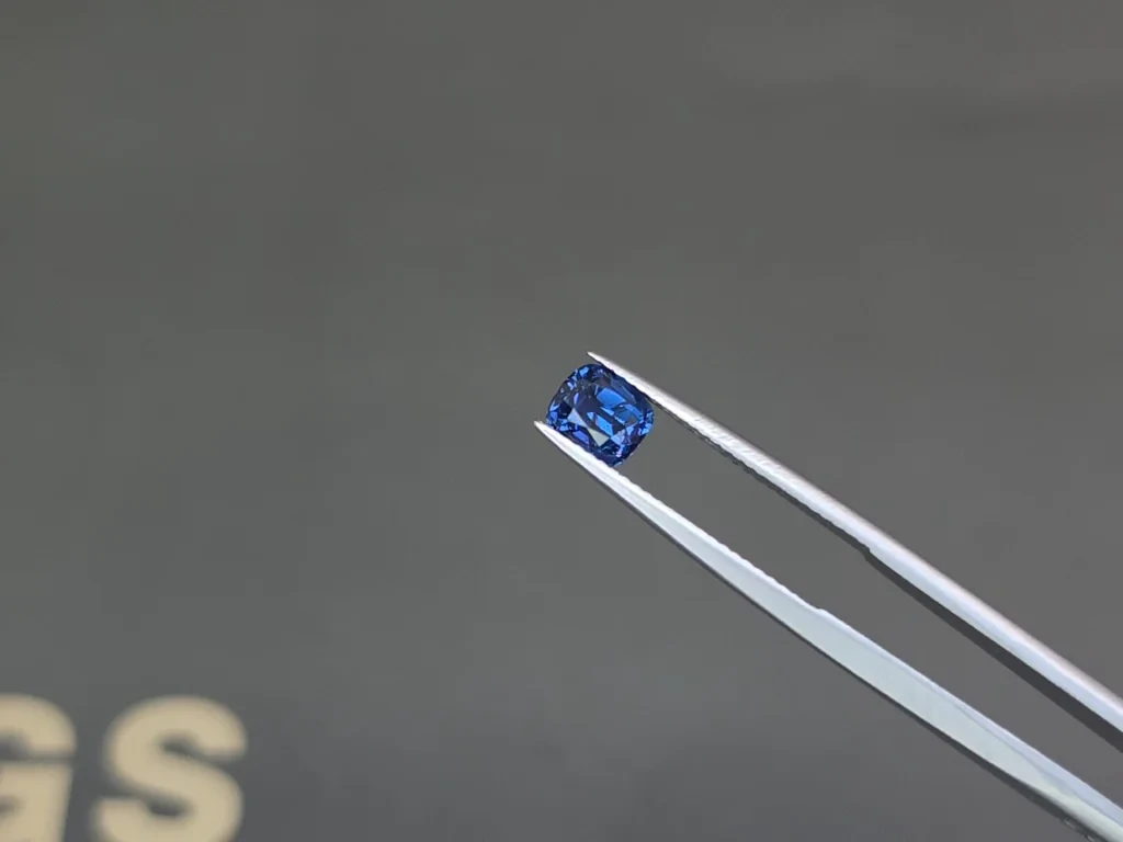 Cobalt spinel cushion cut 1.17 carats, Tanzania Image №3