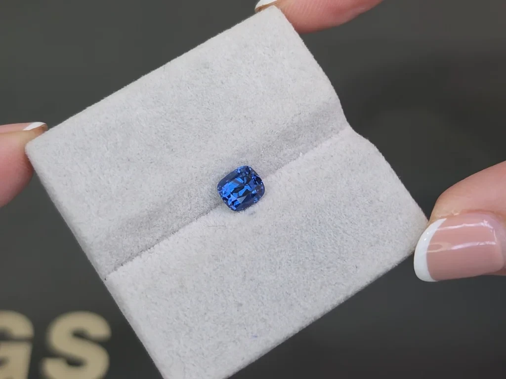 Cobalt spinel cushion cut 1.17 carats, Tanzania Image №4