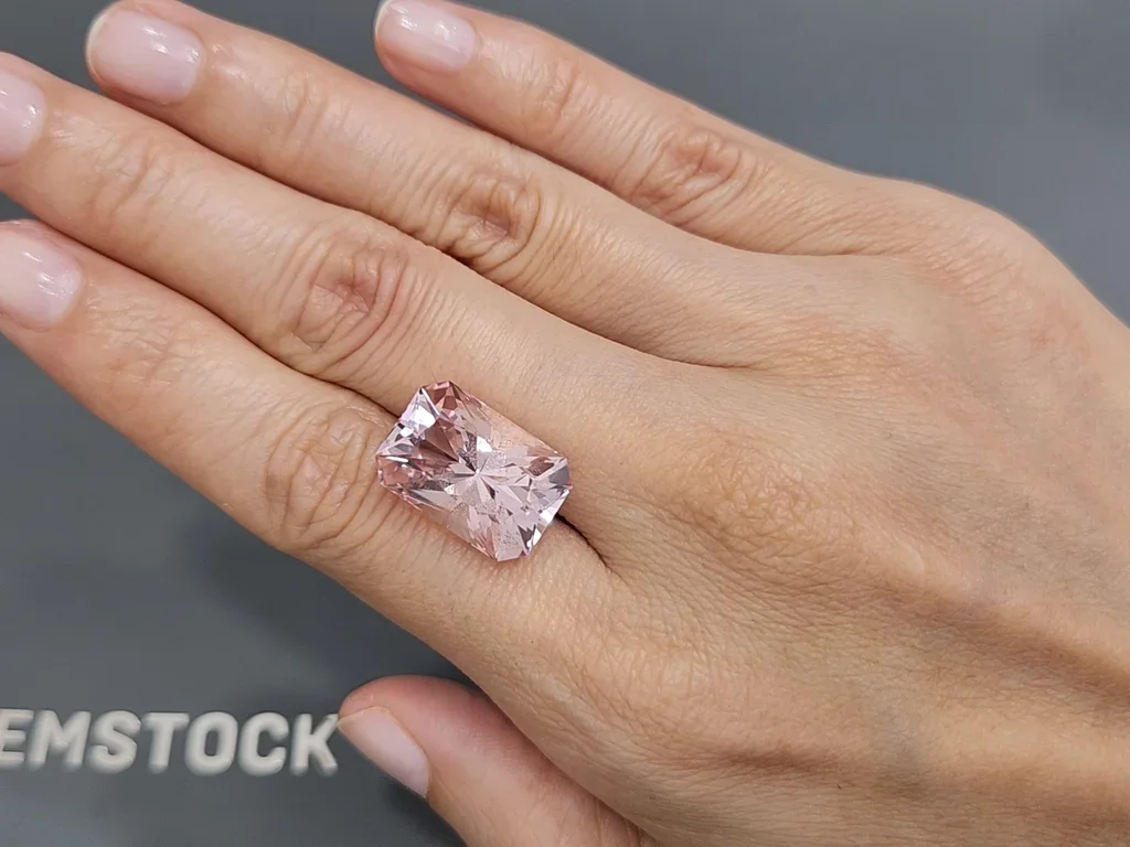 Baby pink radiant cut morganite 12.97 carats from Brazil Image №2