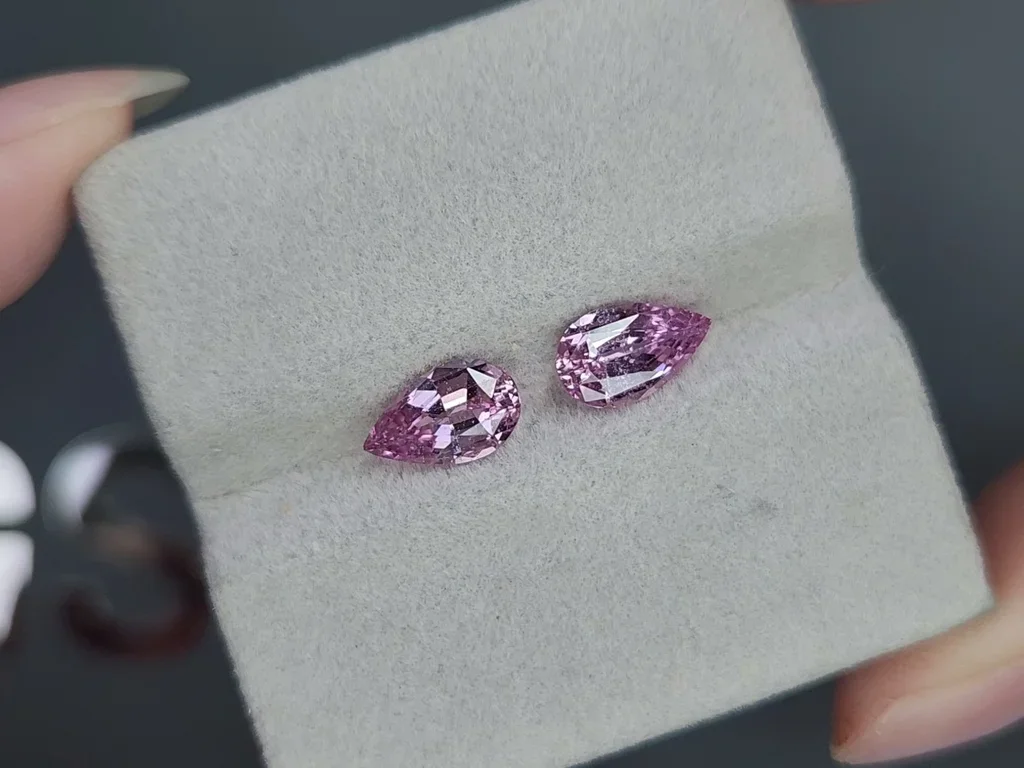 Pair of unheated pink sapphires in pear cut 2.47 carats, Madagascar Image №4