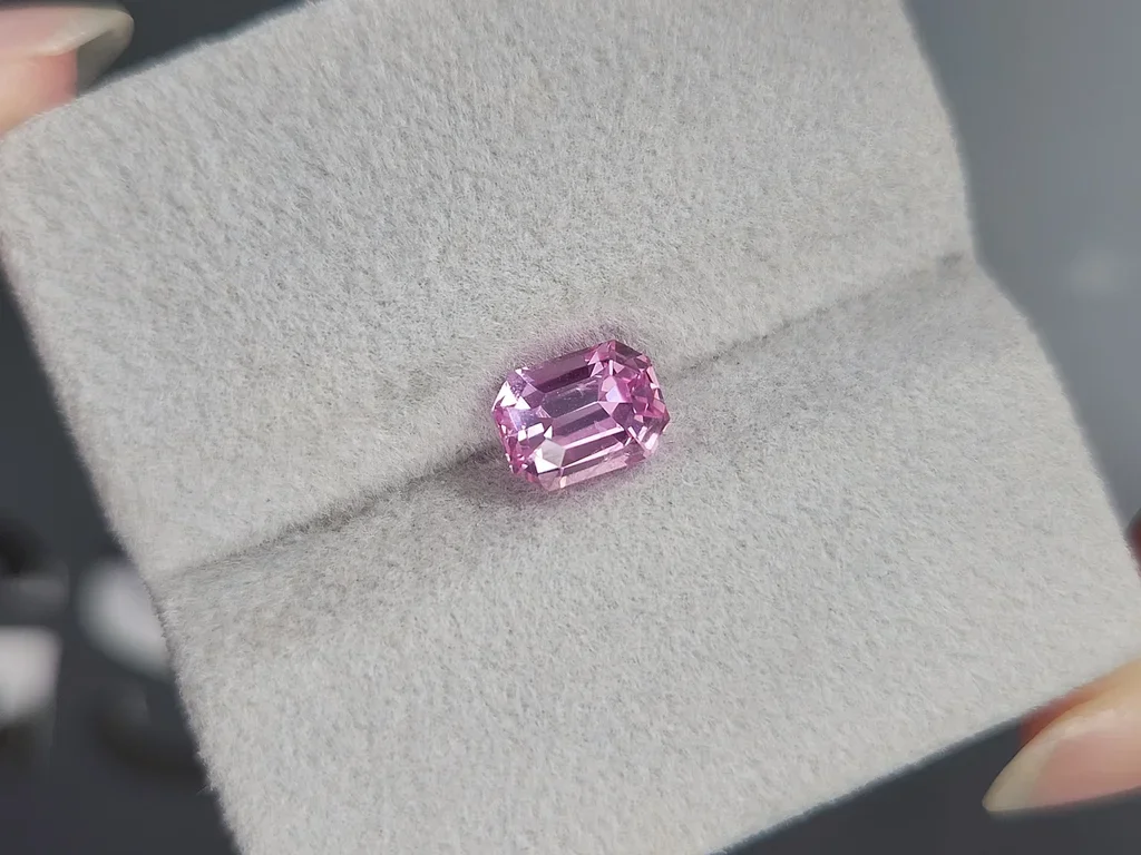 Unheated Baby Pink sapphire in octagon cut 2.07 carats, Madagascar Image №4