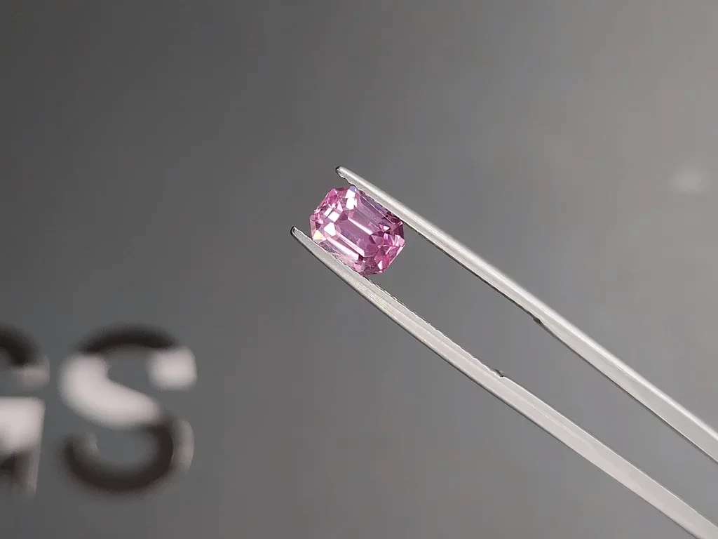 Unheated Baby Pink sapphire in octagon cut 2.07 carats, Madagascar Image №3