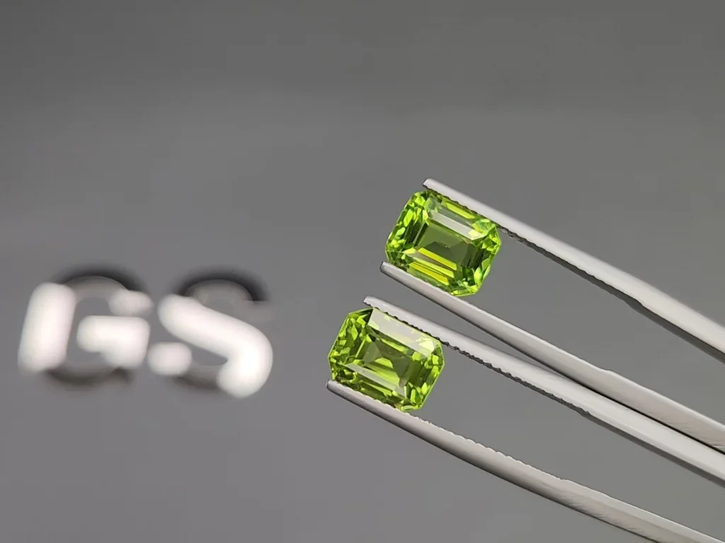 Pair of peridots green yellow octagon cut 6.47carats, Burma Image №3